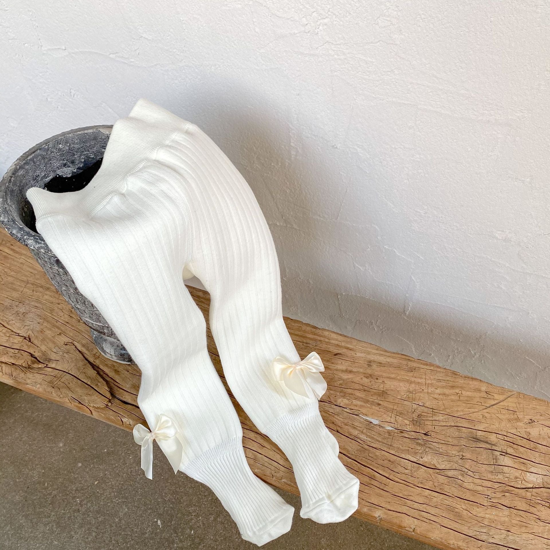 Fleece-Lined Bow Leggings